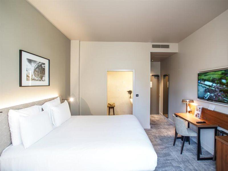 Mercure Centre Place Bretagne Hotel 4*