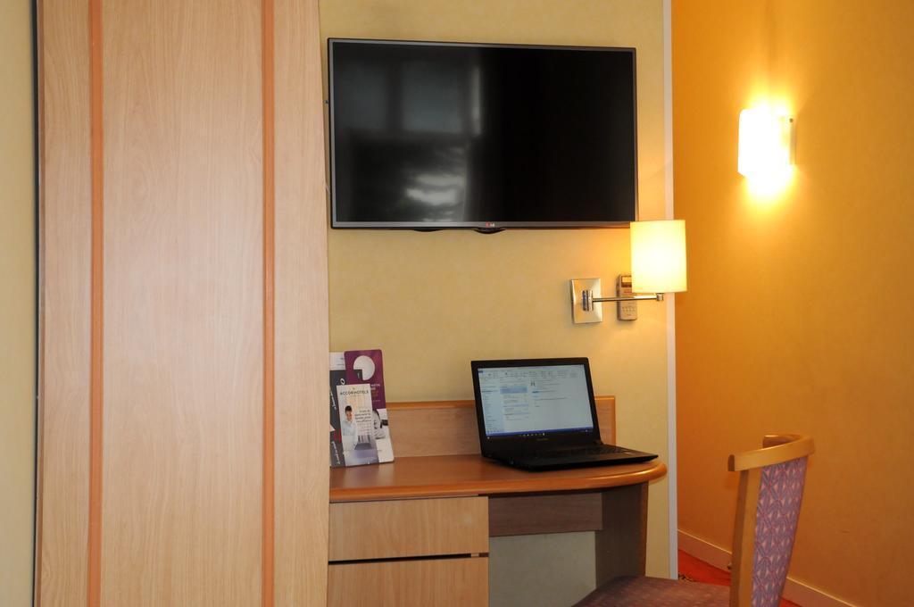 Mercure Centre Place Bretagne Hotel 4*